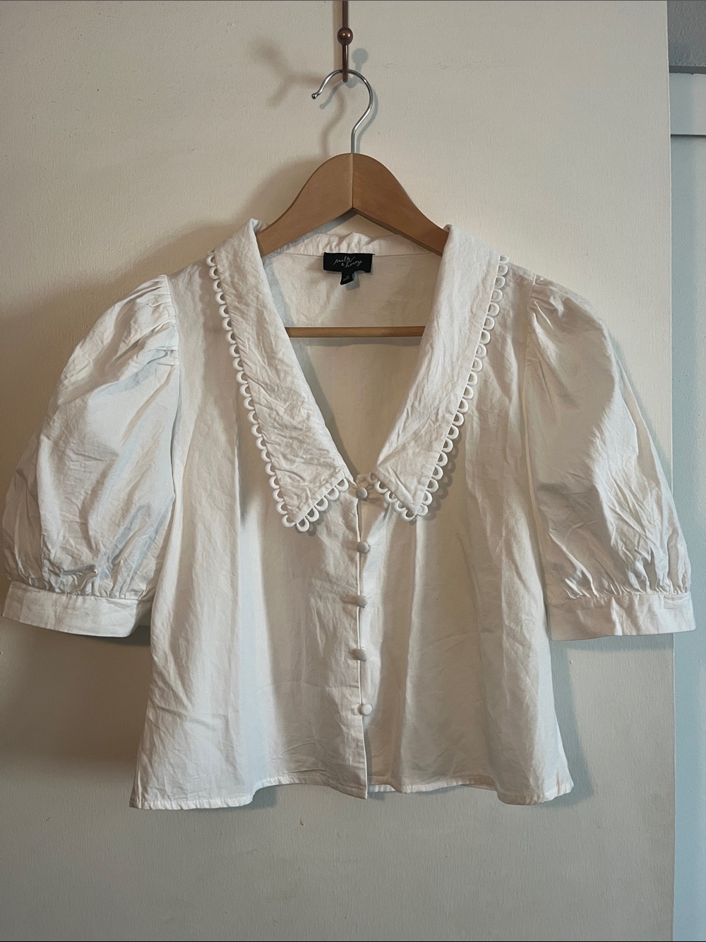 Milk & Honey White Puff Sleeve Button-Front Blouse Size M